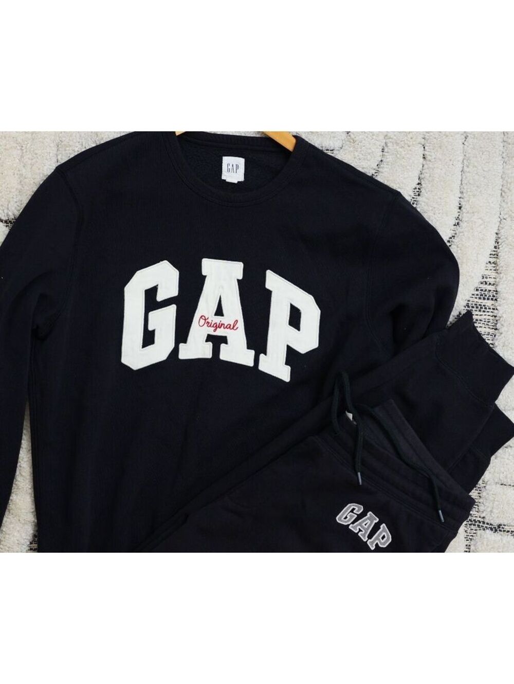 Gap Set Medium - Picture 2 of 2